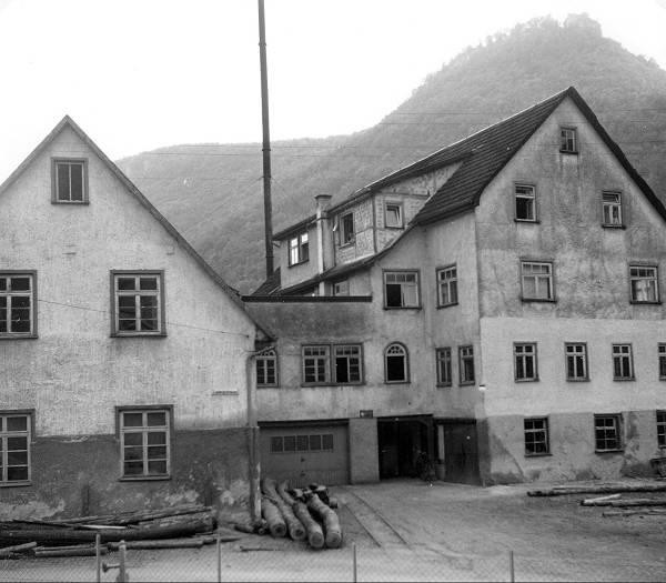 Die "Mhle" auf dem Gelnde in der Ludwigstrae 40 war bis 1986 im Besitz der  Fa. Gebr. Vhringer. (Aufnahme 1985, Foto: Archiv GHV)