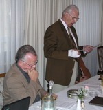 Rechenschaft: Kassierer Jakob Buck (rechts) und 2. Vorsitzender Gnther Frick (Foto: Archiv GHV 2007) 