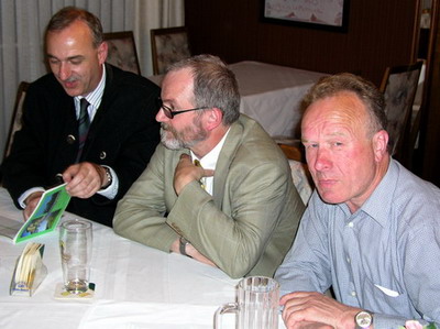 Neuer Beisitzer: Berthold Hartstein (mitte) im Gesprch mit Matthus Felder (links) und Richard Trster (Foto: Archiv GHV 2007)