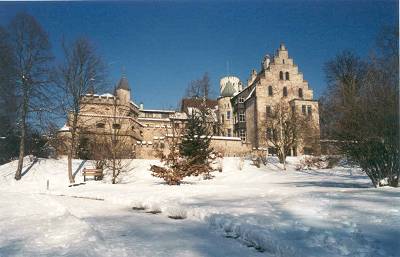 Schlossanlage aus sd-westlicher Blickrichtung (Photo: W. Reiff, 2005)